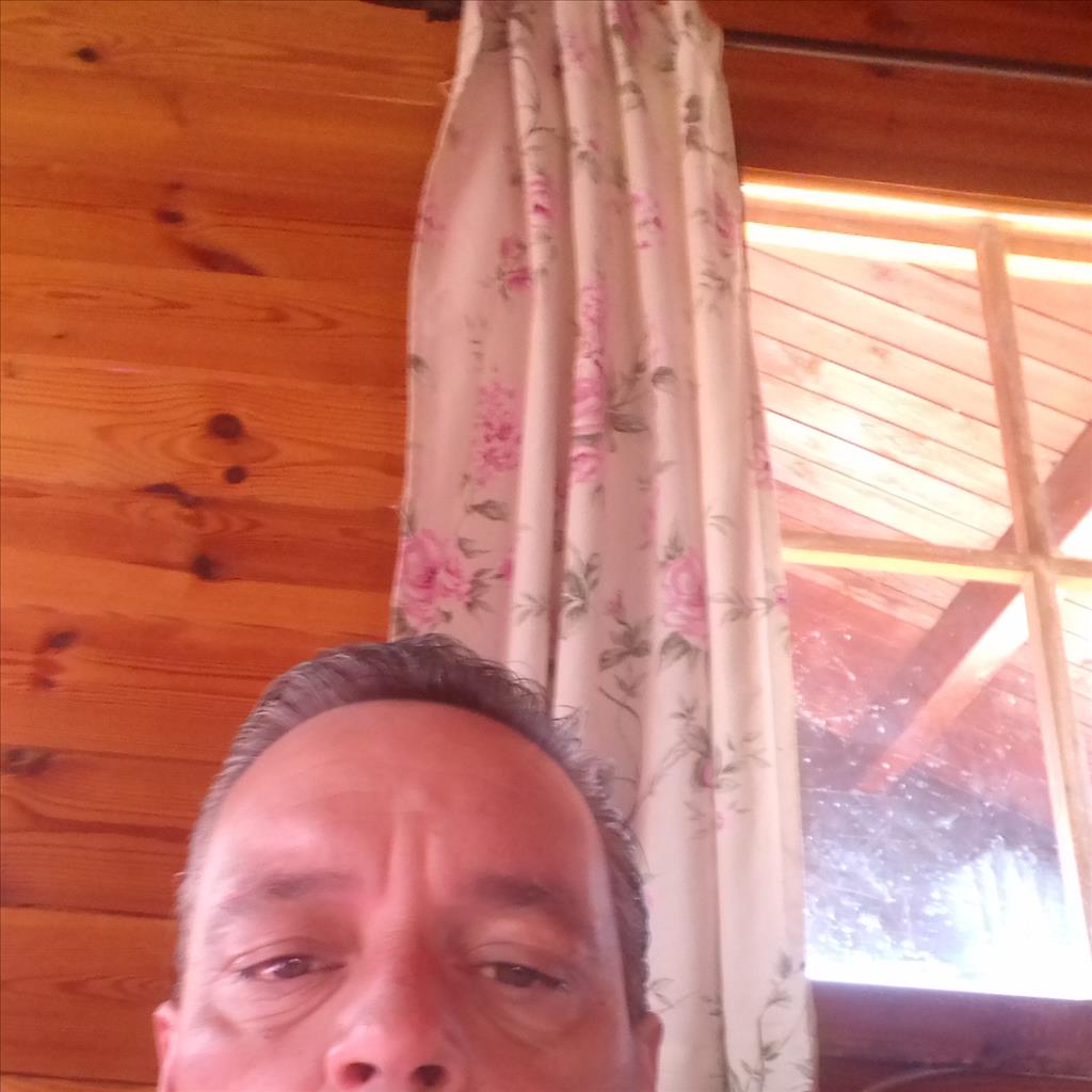 Raul  busca trabajo de Camarero