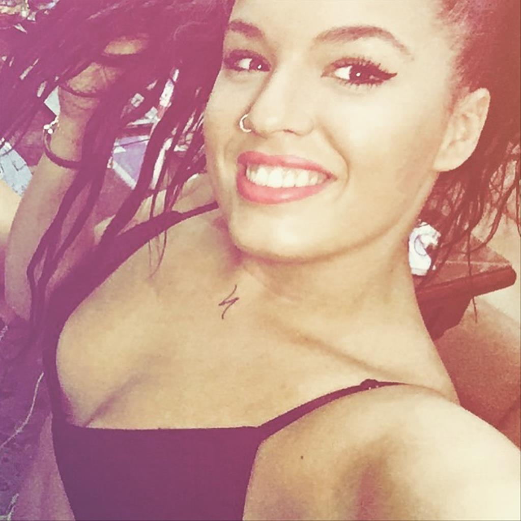 Nerea busca trabajo de Camarero