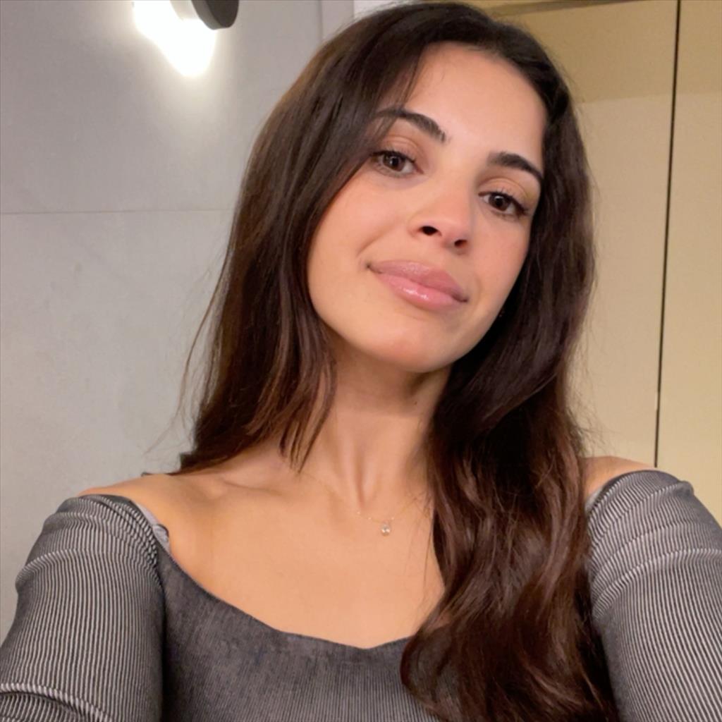 NIHAD busca trabajo de Cocinera