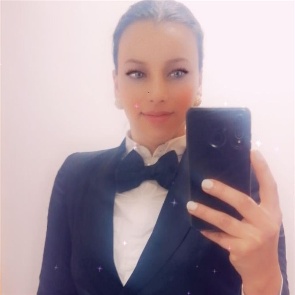 Salma busca trabajo de Cocinero