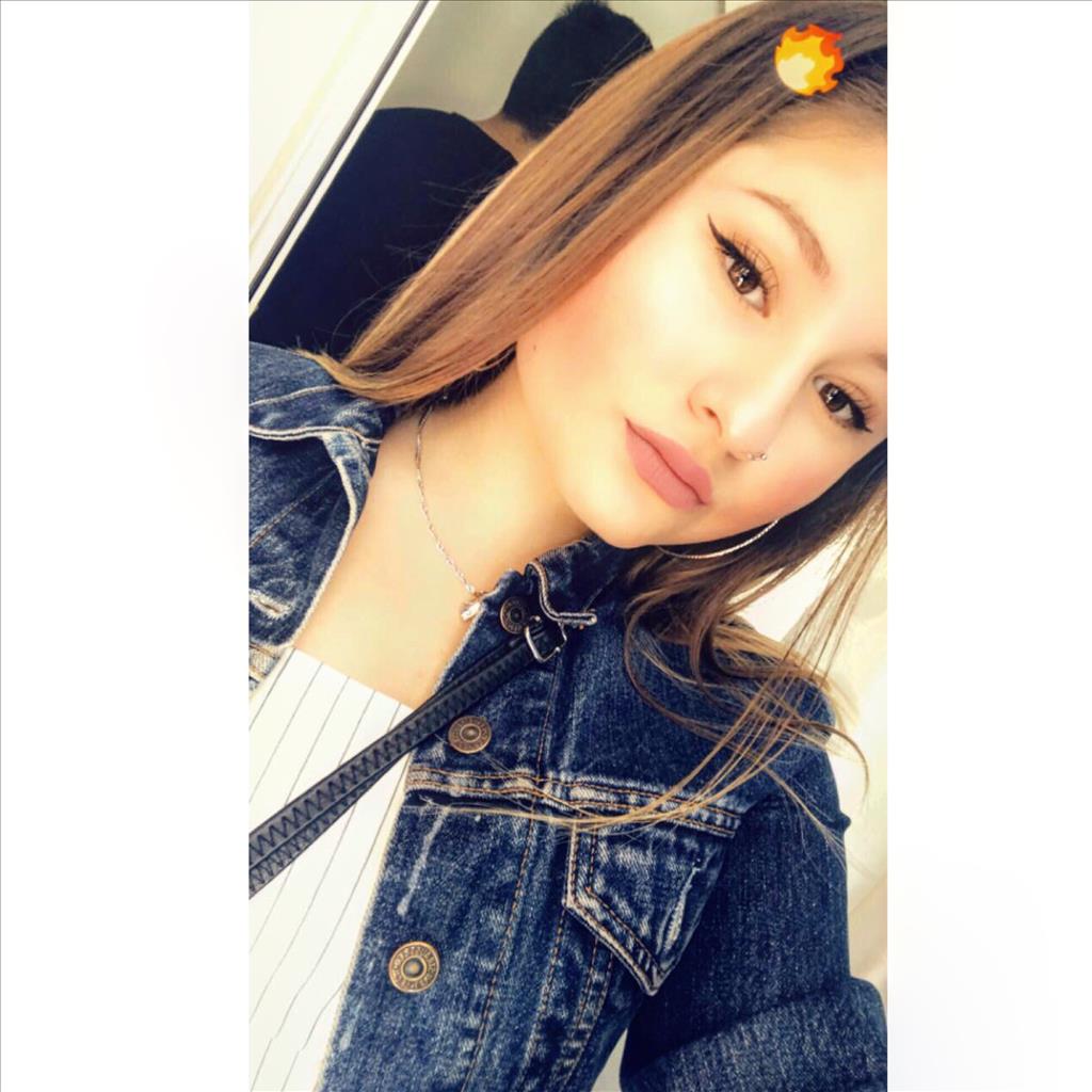 Keila busca trabajo de Recepcionista