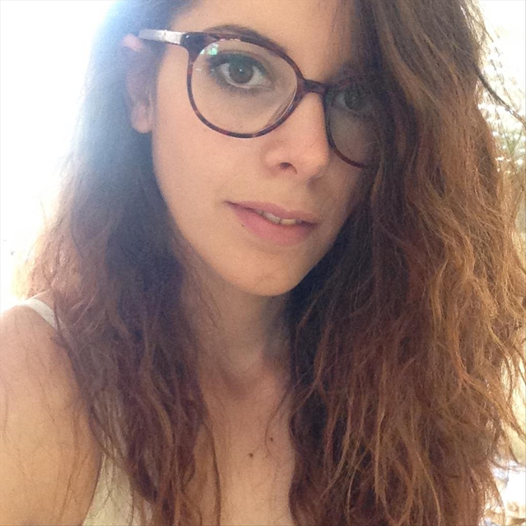 ANA busca trabajo de Camarera