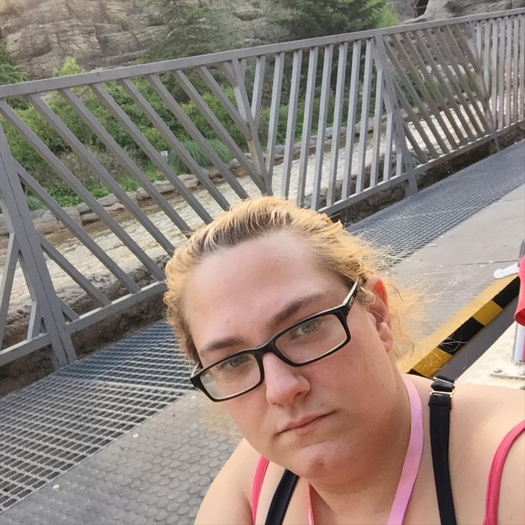 Ana belen busca trabajo de Camarero