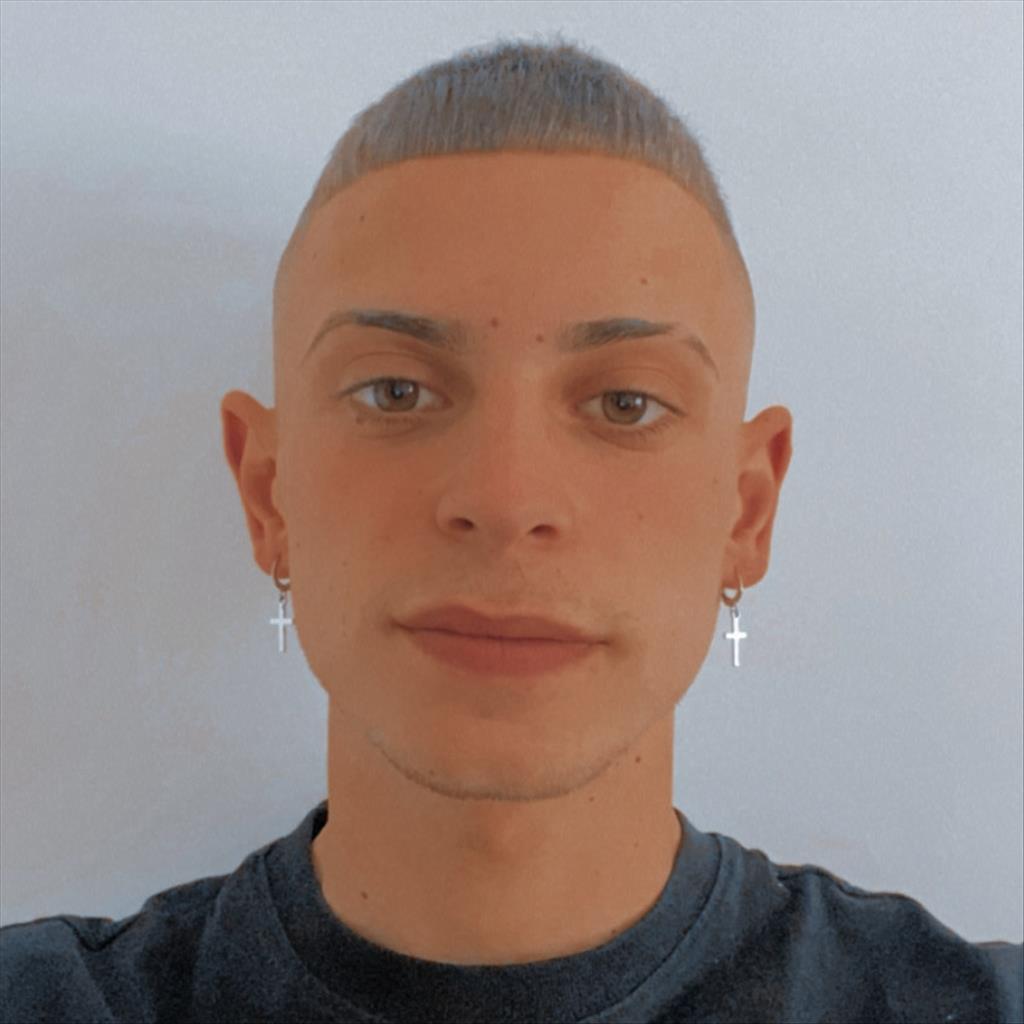 Juan busca trabajo de Camarero