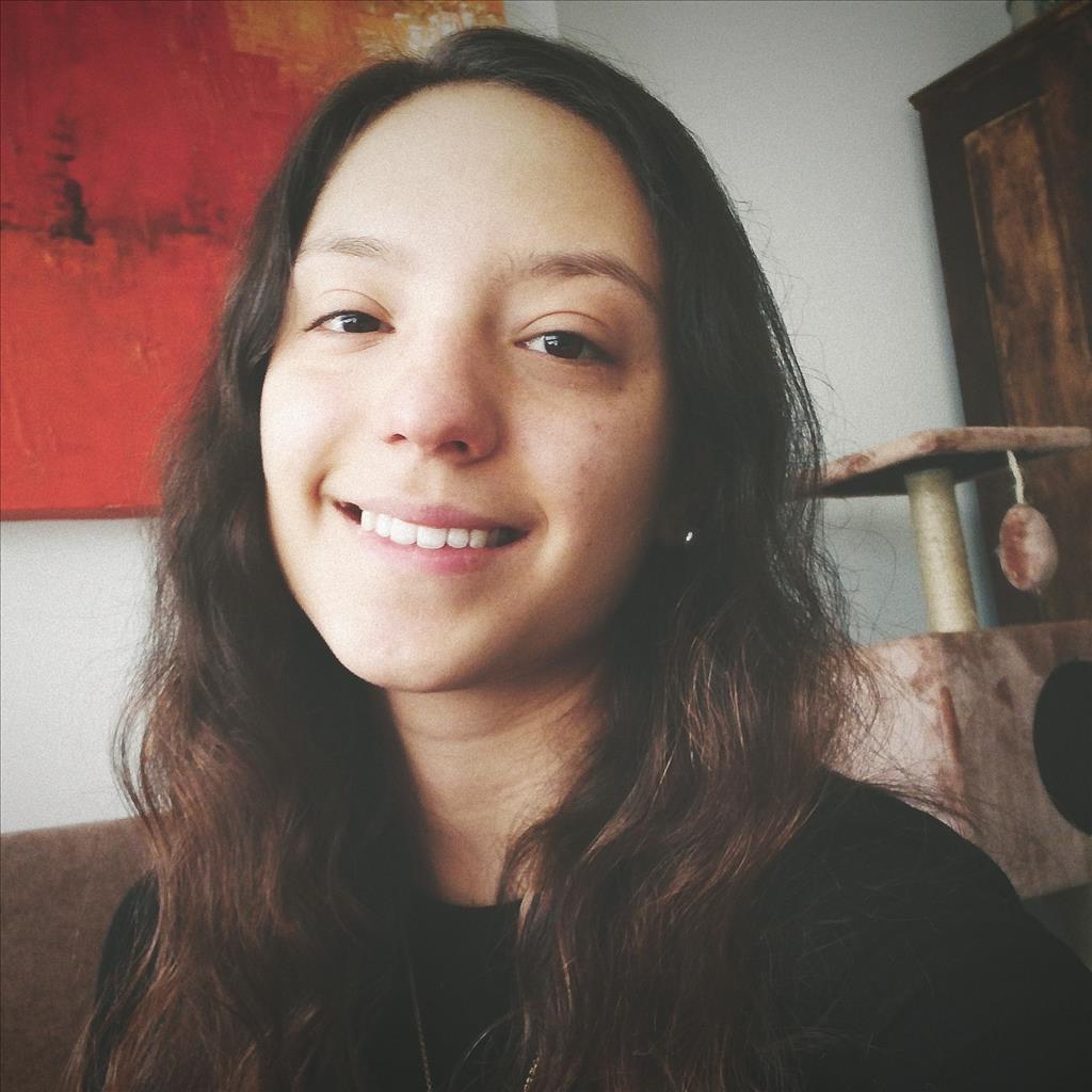Mariana busca trabajo de Camarero