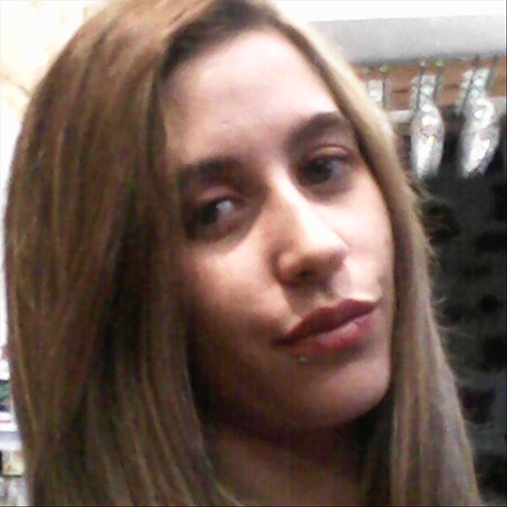 Estefania busca trabajo de Camarero