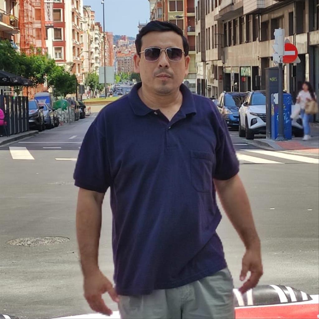 Juan Miguel  busca trabajo de Camarero