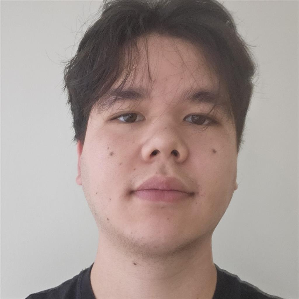 Mathis busca trabajo de Recepcionista