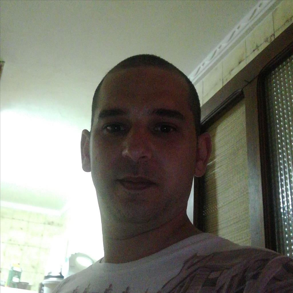 Antonio javier busca trabajo de Camarero