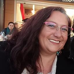 Vanessa está buscando trabajo de camarero (barman) o camarera de barra o sala en Cádiz. Bares, restaurantes, cafeterías o discotecas.