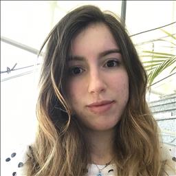 Lara está buscando trabajo de camarero (barman) o camarera de barra o sala en Madrid. Bares, restaurantes, cafeterías o discotecas.