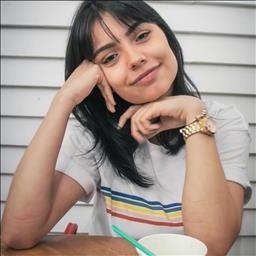 Mariana está buscando trabajo de camarero (barman) o camarera de barra o sala en Móstoles.