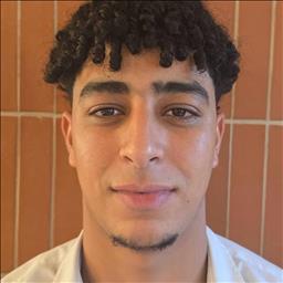 Youness está buscando trabajo de camarero (barman) o camarera de barra o sala en Madrid. Bares, restaurantes, cafeterías o discotecas.