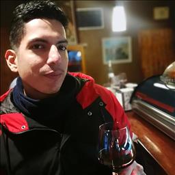 Roseevelt está buscando trabajo de camarero o camarera.