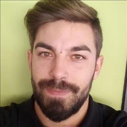 German está buscando trabajo de camarero o camarera.