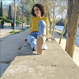 lucia está buscando trabajo de limpieza como limpiador o limpiadora, camarero o camarera de pisos en Valladolid.