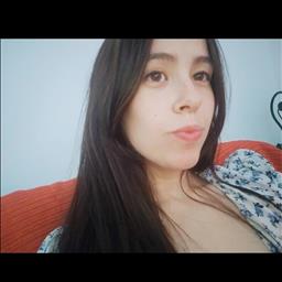 Ana Alicia está buscando trabajo de camarero (barman) o camarera de barra o sala en Sevilla. Bares, restaurantes, cafeterías o discotecas.