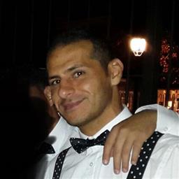 Alaa está buscando trabajo de camarero o camarera.