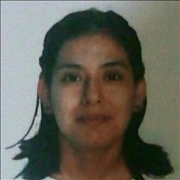 Lourdes está buscando trabajo de recepcionista en un hotel, hostal o restaurante en Sevilla.