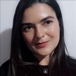 Lina está buscando trabajo de limpieza como limpiador o limpiadora, camarero o camarera de pisos u otros empleos profesionales.