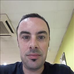Antonio José está buscando trabajo de camarero (barman) o camarera de barra o sala en Fuengirola.