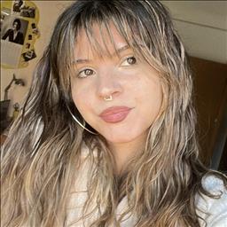 Leticia está buscando trabajo de camarero (barman) o camarera de barra o sala en Madrid.