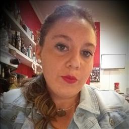 Patricia Anabel está buscando trabajo de recepcionista en Sevilla.