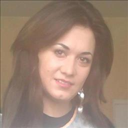 Ava está buscando trabajo de camarero (barman) o camarera de barra o sala en Alicante. Bares, restaurantes, cafeterías o discotecas.