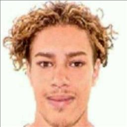 soufiane está buscando trabajo de camarero (barman) o camarera de barra o sala en Madrid. Bares, restaurantes, cafeterías o discotecas.