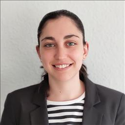 Jaqueline está buscando trabajo de limpieza como limpiador o limpiadora, o camarera de pisos en un hotel u hostal en Madrid.