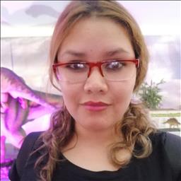 Pamela está buscando trabajo de limpieza como limpiador o limpiadora, o camarera de pisos en un hotel u hostal en Valencia.