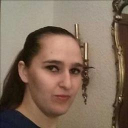 Noelia está buscando trabajo de camarero o camarera.