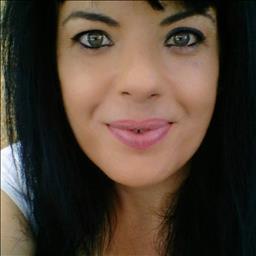 Beatriz está buscando trabajo de limpieza como limpiador o limpiadora, o camarera de pisos en un hotel u hostal en Guadalajara.