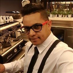 Tejwant está buscando trabajo de camarero (barman) o camarera de barra o sala en Barcelona.