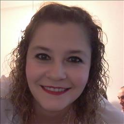 Yolanda está buscando trabajo de repartidor o repartidora.