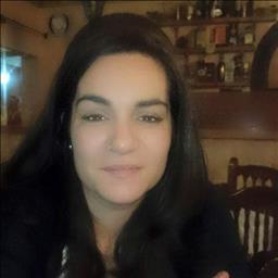 Elisabeth está buscando trabajo de camarero (barman) o camarera de barra o sala en Parla.