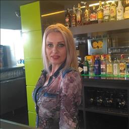 Desislava está buscando trabajo de camarero (barman) o camarera de barra o sala en La Rioja. Bares, restaurantes, cafeterías o discotecas.