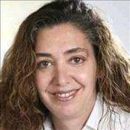 María de los Ángeles  está buscando trabajo de recepcionista en un hotel, hostal o restaurante en Murcia.