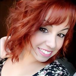 Micaela está buscando trabajo de recepcionista en un hotel, hostal o restaurante en Araba.