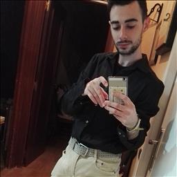 Guillermo está buscando trabajo de repartidor o repartidora.