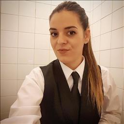 Jara  está buscando trabajo de camarero (barman) o camarera de barra o sala en Almuñécar.