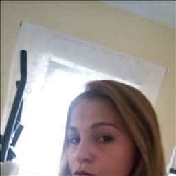 Katherine denisse está buscando trabajo de camarero (barman) o camarera de barra o sala en Jerez de la Frontera.