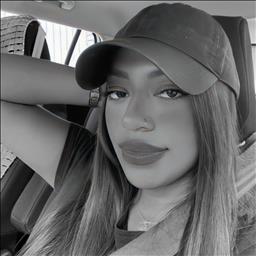 Mayte Lilibeth está buscando trabajo de recepcionista en un hotel, hostal o restaurante en Málaga.