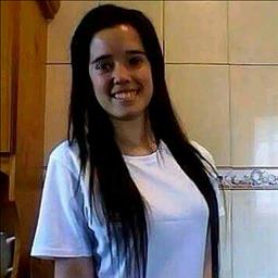 Noelia está buscando trabajo de camarero o camarera.