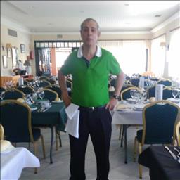 Luis Fernando está buscando trabajo de camarero (barman) o camarera de barra o sala en Badajoz. Bares, restaurantes, cafeterías o discotecas.