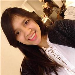 laura está buscando trabajo de limpieza como limpiador o limpiadora, camarero o camarera de pisos u otros empleos profesionales.