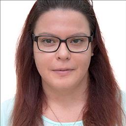 Maria está buscando trabajo de camarero (barman) o camarera de barra o sala en Valencia.