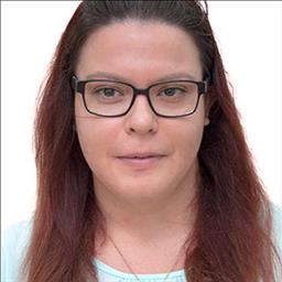 Maria está buscando trabajo de recepcionista en Valencia.