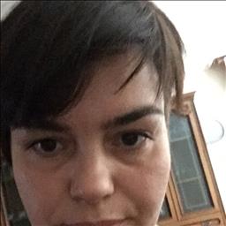 Cristina está buscando trabajo de camarero (barman) o camarera de barra o sala en Pontevedra. Bares, restaurantes, cafeterías o discotecas.