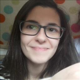 Begoña está buscando trabajo de camarero (barman) o camarera de barra o sala en Madrid. Bares, restaurantes, cafeterías o discotecas.